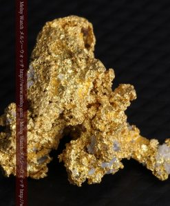 4.82gの小さな石英の粒と繊細な金の繋がりの自然金-g0289-8