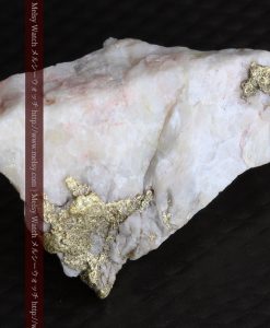 4.31gの少し薄めの色の金が入った自然金-g0291-9