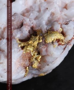 5.93gの丸みのある石英に包まれる金が見える自然金-g0292-13