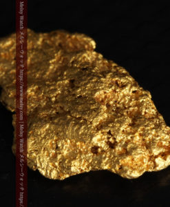 1.99gのきらきらと輝く細かな凹凸のある自然金-G0313-10