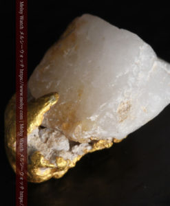 1.37gのキノコのような形の自然金と石英-G0316-10