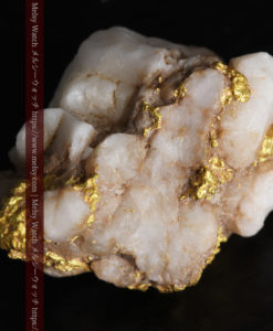 4.58gの厚みのある石英の中に走る自然金-G0319-11