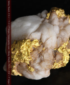 4.58gの厚みのある石英の中に走る自然金-G0319-5