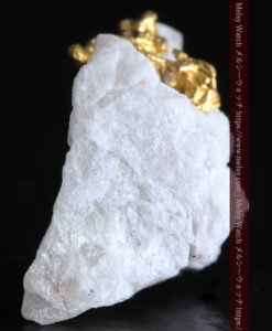 1.08gの粒子のような繊細な石英と自然金-G0322-4