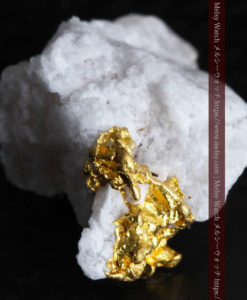 1.08gの粒子のような繊細な石英と自然金-G0322-5