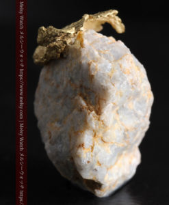 12.03gの非常に珍しいリーフ状のゴールドを冠した石英と自然金-G0327-11