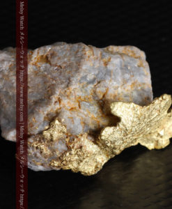 12.03gの非常に珍しいリーフ状のゴールドを冠した石英と自然金-G0327-16