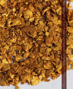 2.59gの小さな砂金・薄片金とやや粒の大きな自然金2点-G0336-5