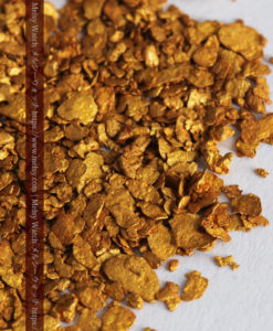 2.59gの小さな砂金・薄片金とやや粒の大きな自然金2点-G0336-7