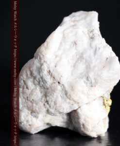 6.55gの厚みのある石英の中を走る自然金-G0355-5