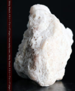 6.55gの厚みのある石英の中を走る自然金-G0355-6