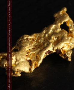 1.67gの天然ジュエリーのような美しい姿の自然金-G0358-11