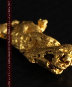 1.67gの天然ジュエリーのような美しい姿の自然金-G0358-12