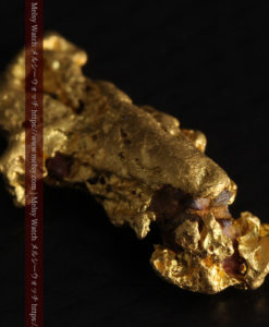 1.67gの天然ジュエリーのような美しい姿の自然金-G0358-8