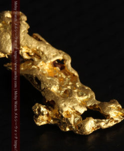 1.67gの天然ジュエリーのような美しい姿の自然金-G0358-9