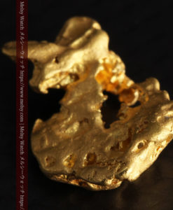 1.50gの色々な姿を想像していただける形の自然金-G0359-12