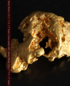 1.50gの色々な姿を想像していただける形の自然金-G0359-5