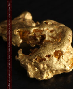 1.50gの色々な姿を想像していただける形の自然金-G0359-7