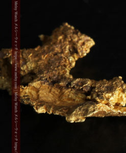 2.0gの層のように見える凹凸ある自然金-G0367-7