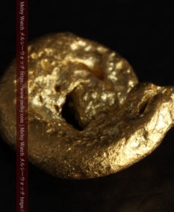 2.95gの太古の勾玉のような形をした自然金-G0369-10