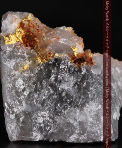 3.31gの石英の谷間から飛び出している自然金-G0372-2