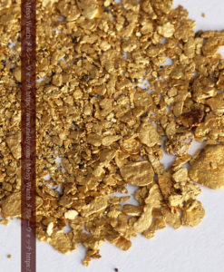 3.5gの小さな砂金・薄片金とやや粒の大きな自然金3点-G0375-6