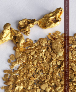 3.5gの小さな砂金・薄片金とやや粒の大きな自然金3点-G0375-8