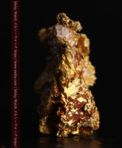 1.38gの小さいながらも立体感ある自然金-G0383-3