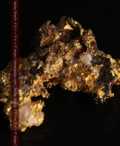 1.71gの小さな石英などを含む個性的な形の自然金-G0384-10