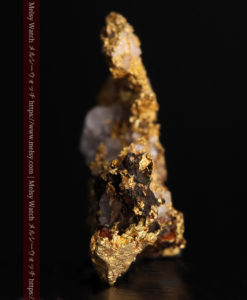 1.71gの小さな石英などを含む個性的な形の自然金-G0384-4