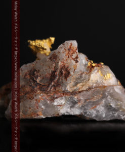 4.39gの石英から飛び出す立体的な自然金-g0386-2