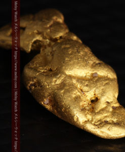 1.89gの泳ぐ魚のような形の自然金-G0390-8