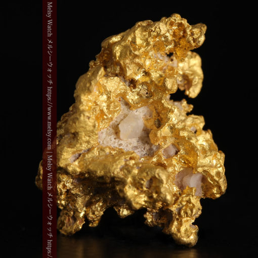4.63gの少しの石英を含んだ野趣に溢れる立体的な自然金-G0395-1