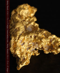 4.63gの少しの石英を含んだ野趣に溢れる立体的な自然金-G0395-12