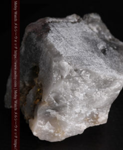 33.7gの大きな石英の谷間に走る綺麗な自然金-G0399-12