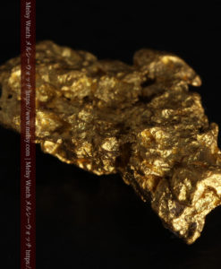 2.47gの程よいサイズと自然な凹凸の綺麗な自然金-G0405-12