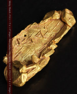 1.97gの結晶のような模様が見える長めの薄片金・自然金-G0423-5