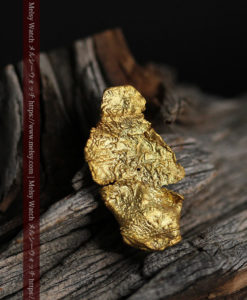 0.67gの非常に薄い面の大きな薄片金・自然金-G0426-3