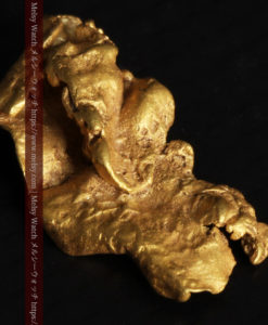 0.9gの個性的でいびつな形をした薄片金・自然金-G0427-8