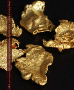 1.98gのやや粒の大きな薄片金・自然金5点-G0430-14