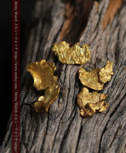 1.98gのやや粒の大きな薄片金・自然金5点-G0430-3