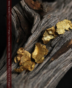 1.98gのやや粒の大きな薄片金・自然金5点-G0430-5