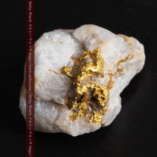 6.42gの大きな粒の自然金が飛び出すサイズ感ある石英-G0433-1