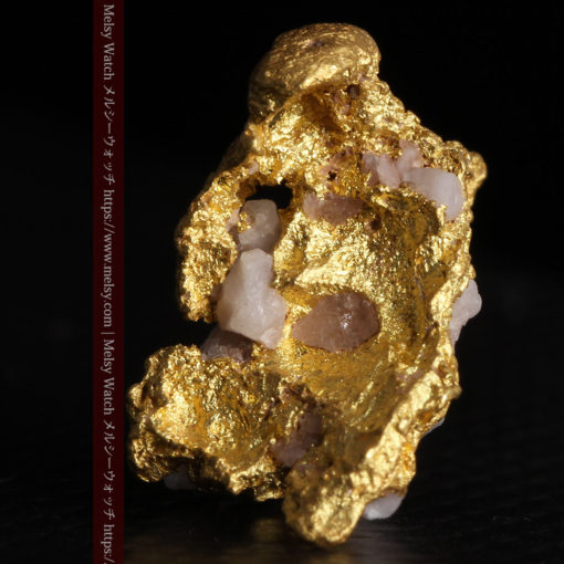 3gの石英の入り方の面白い自立する自然金-G0434-1