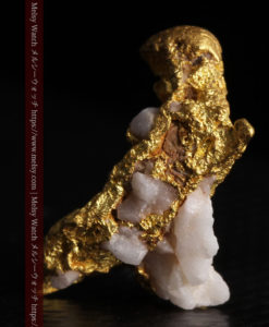 3gの石英の入り方の面白い自立する自然金-G0434-4