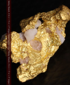 3gの石英の入り方の面白い自立する自然金-G0434-7