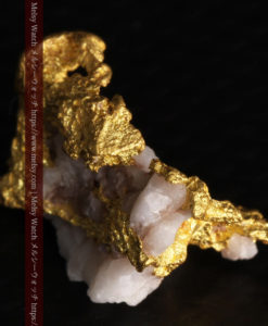 3gの石英の入り方の面白い自立する自然金-G0434-9