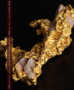 3.04gの咆哮する黄金色に輝く竜のような形の自然金-G0443-10