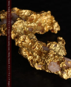 3.04gの咆哮する黄金色に輝く竜のような形の自然金-G0443-11