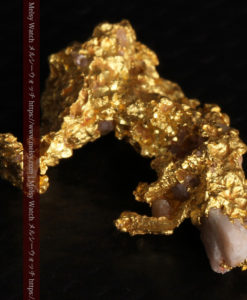 3.04gの咆哮する黄金色に輝く竜のような形の自然金-G0443-13